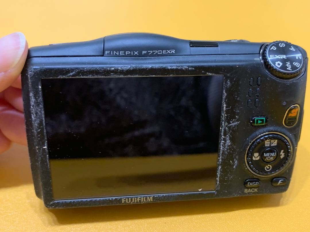 Fujifilm FINEPIX F770EXR コンパクトデジタルカメラ