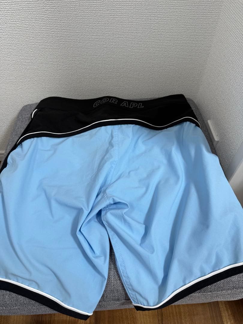 COR APL サーフパンツ Sサイズ 水色/黒