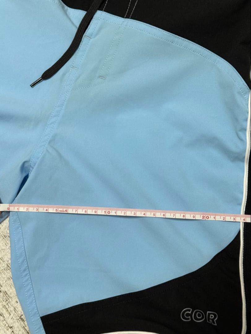 COR APL サーフパンツ Sサイズ 水色/黒