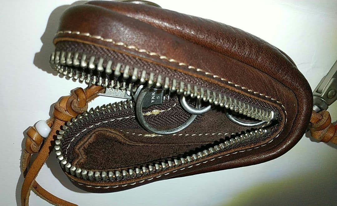 レッドムーン 巾着型キーケース