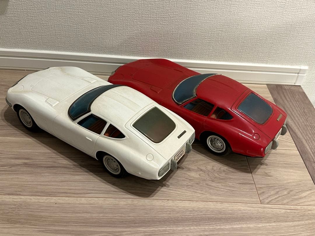 激レア！！アンティーク　トヨタ2000GT 赤　レトロなブリキ製！