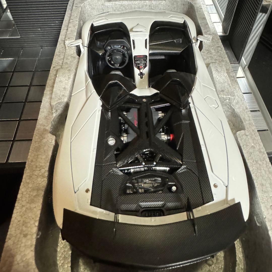 未展示品 オートアート1/18 ランボルギーニ アヴェンタドール J (イオタ)