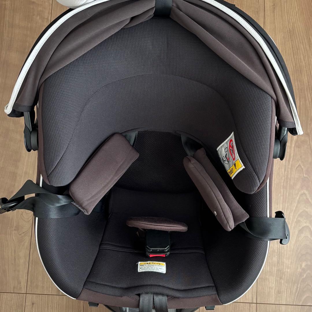 CombiクルムーヴスマートISOFIXエッグショックNeo（西松屋限定モデル）