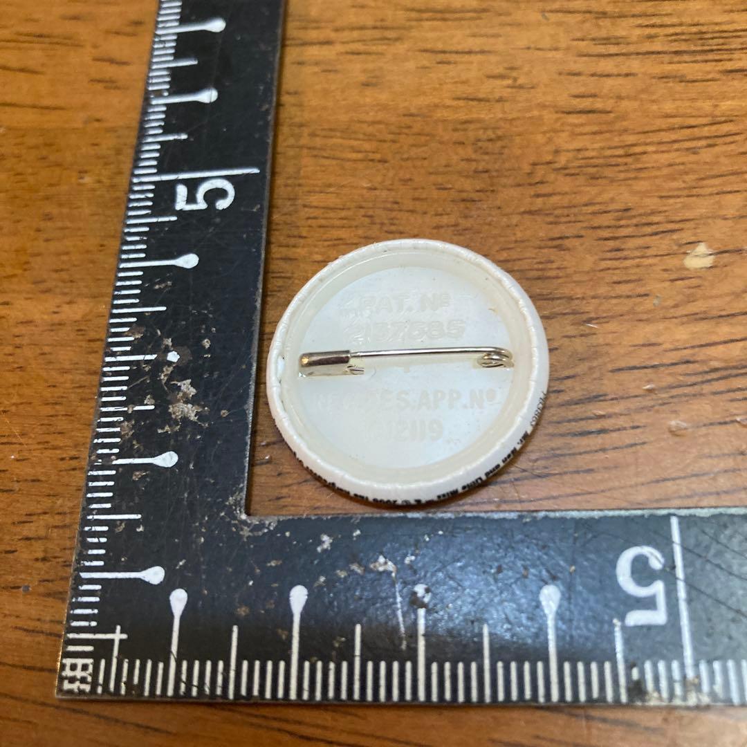 Mr. Happy バッジピン