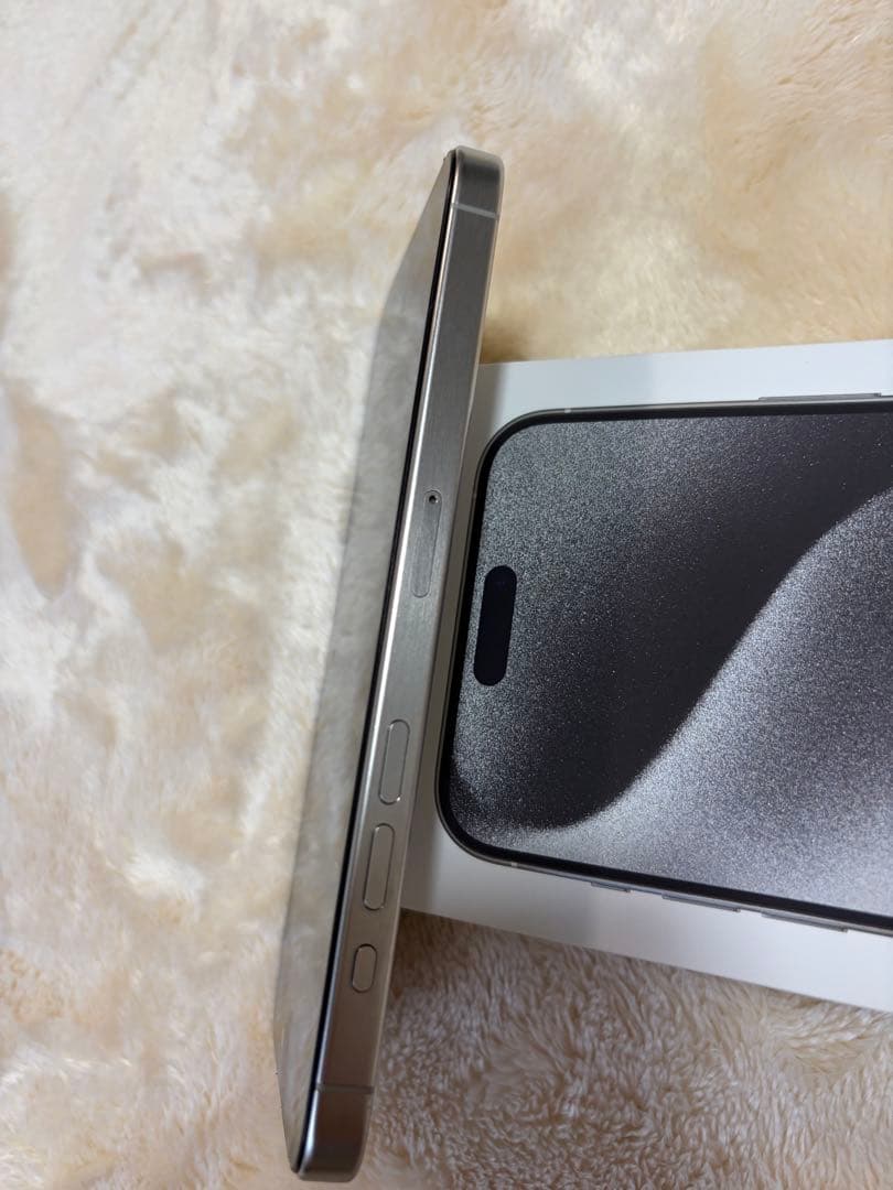 iPhone15 Pro Max 256GB【背面ガラス割り】