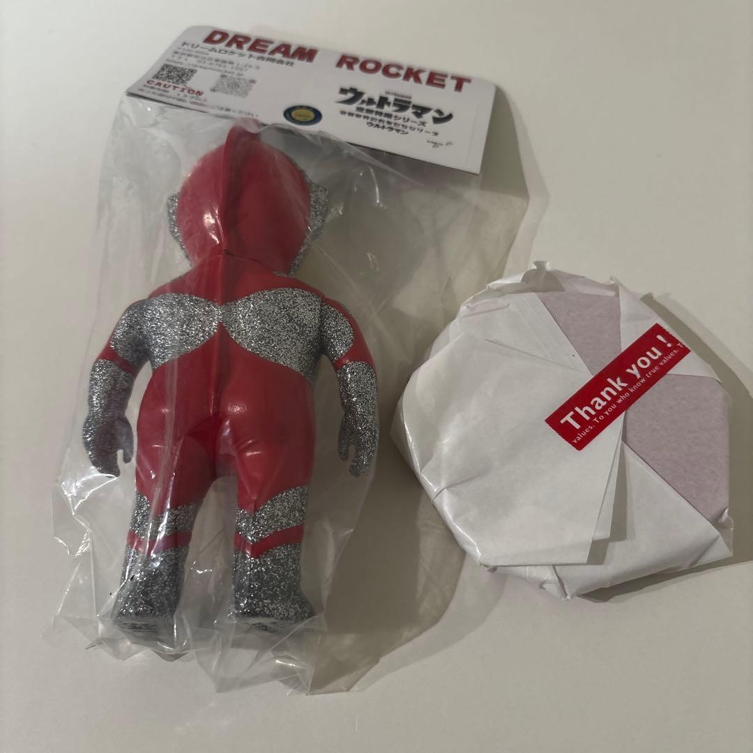 ドリームロケット ウルトラマン 限定 ソフビと台座赤(小)