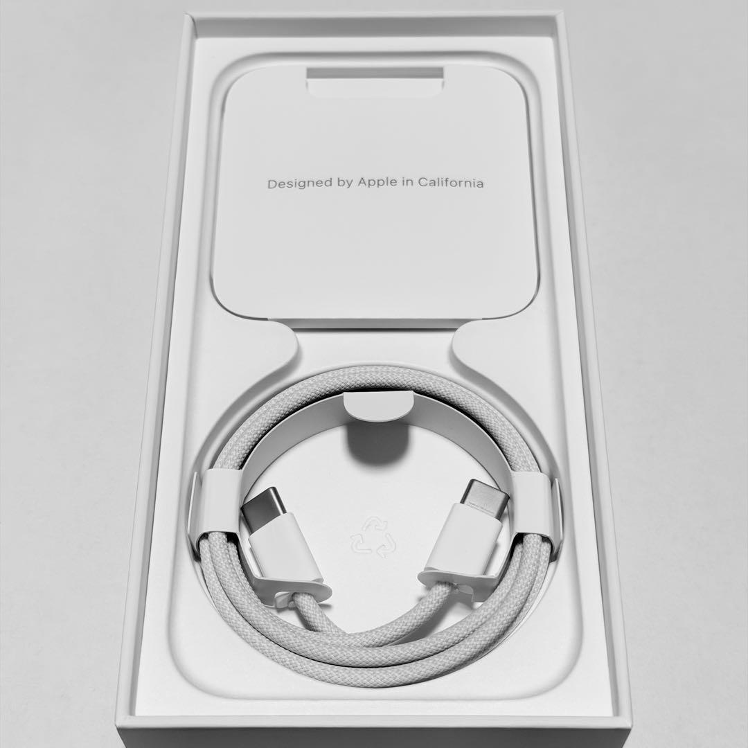 u*a様 Apple iPhone 15 Pro SIMフリー ホワイトチタニウ