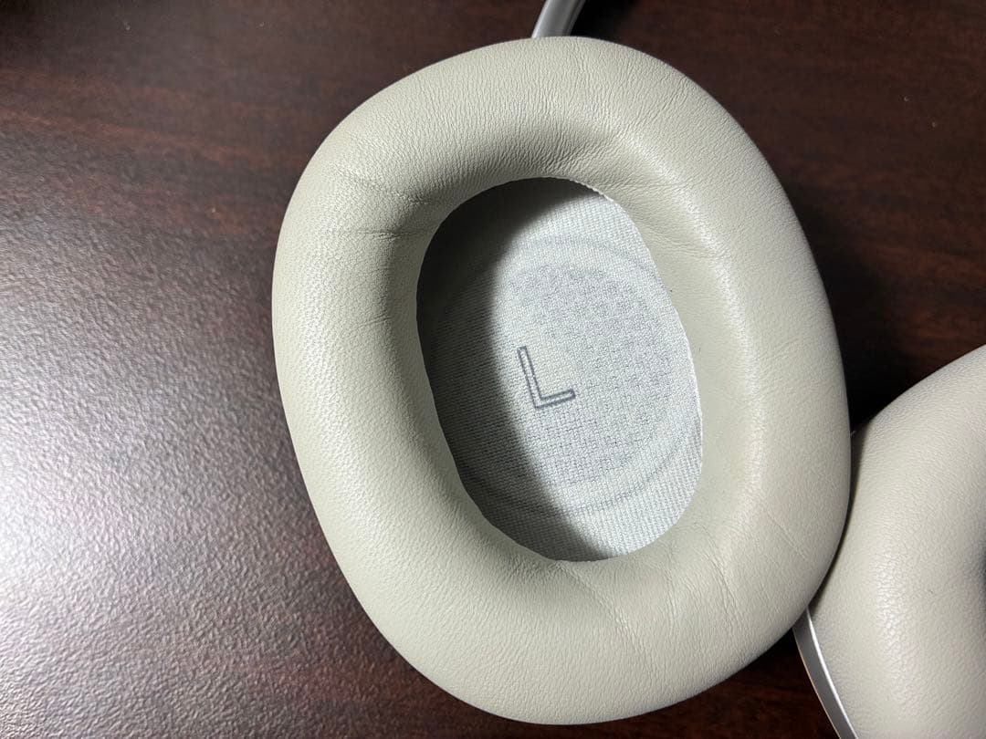 Bowers & Wilkins Px8 ワイヤレスヘッドフォン