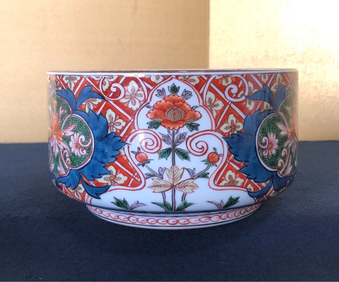 《レ》古伊万里風花菱 蓋物 源右衛門作 共箱　251027う1