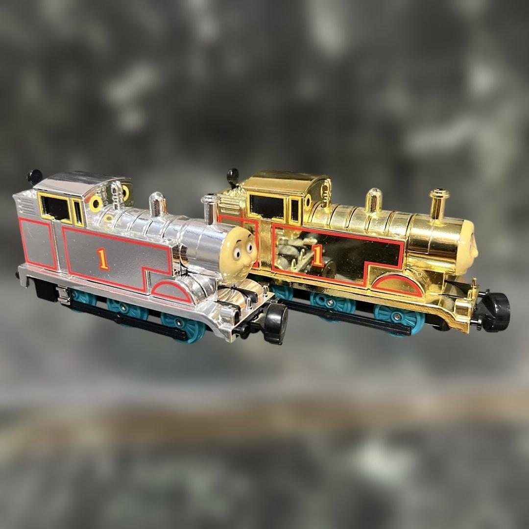 トーマスエンジンコレクション　ゴールド　シルバーメタリック　非売品