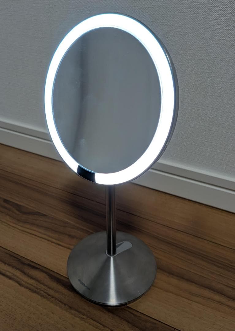 20日迄セール価格 SimpleHuman 拡大ミラーライトセンサー付き　K