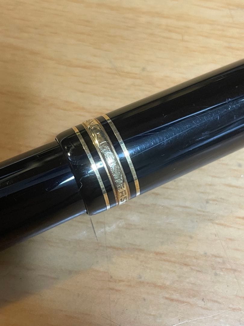 MONT BLANC 万年筆 黒 樹脂製 専用ケース付き