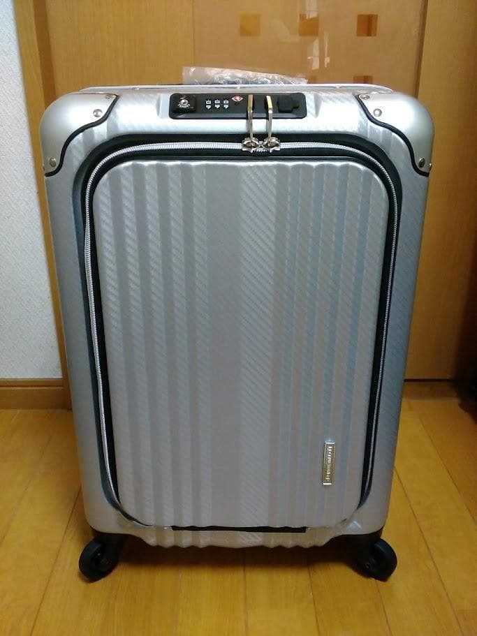 ☆新品☆未使用品☆　レジェンドウォーカー・スーツケース（6209-50）シルバー