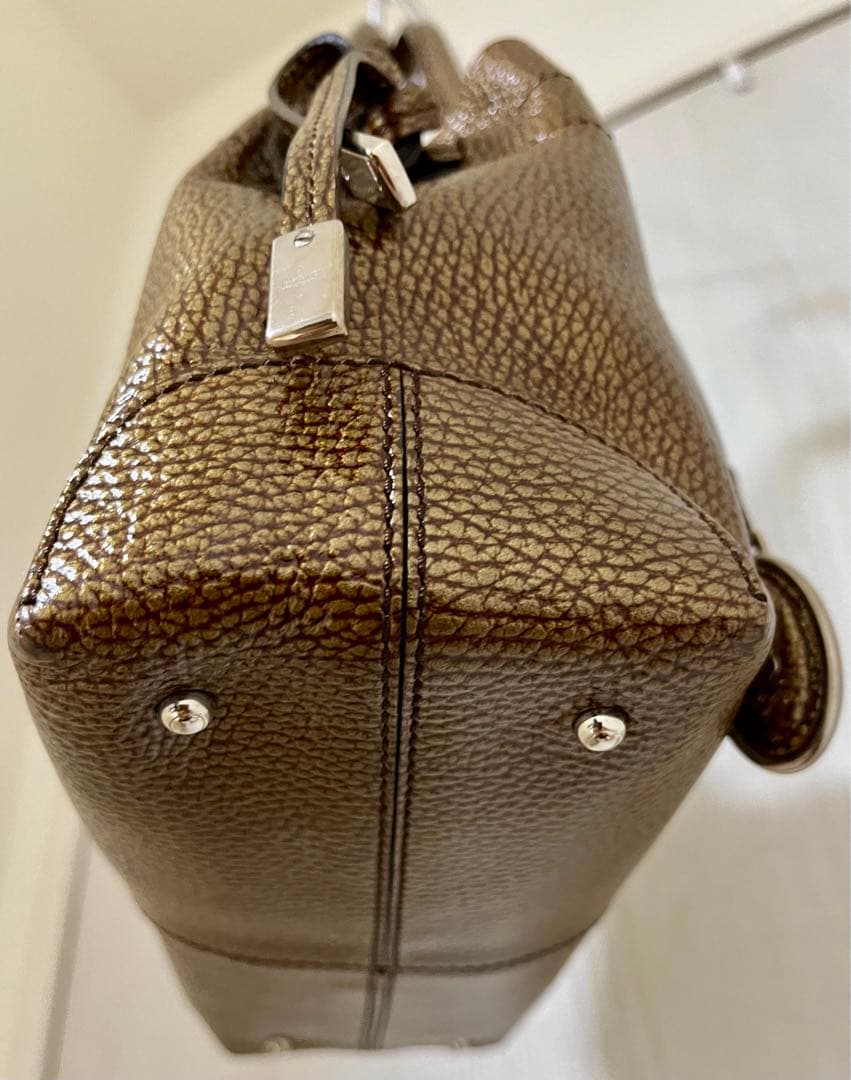 hkaroukrai様　トッズ　ハンドバッグ