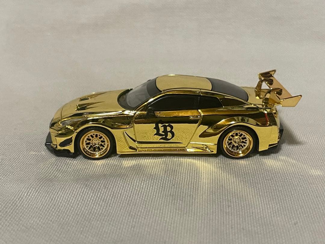 MINI GT NISSAN 35GT-RR Ver.2 ゴールドシリーズ