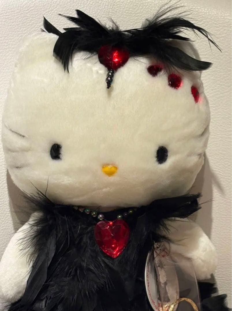 キティ ぬいぐるみ　ミレニアム➕限定キーホルダー シリアルナンバー付 新品 特大