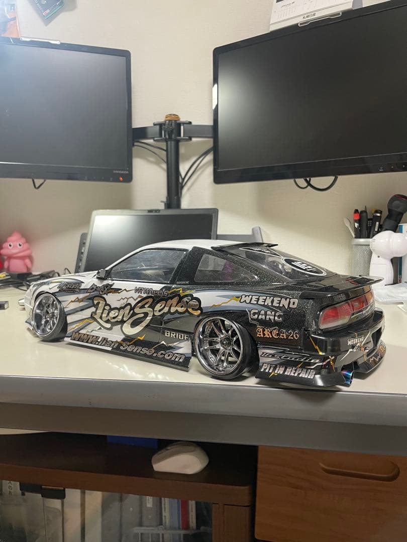 ラジコンボディー　ドリフト