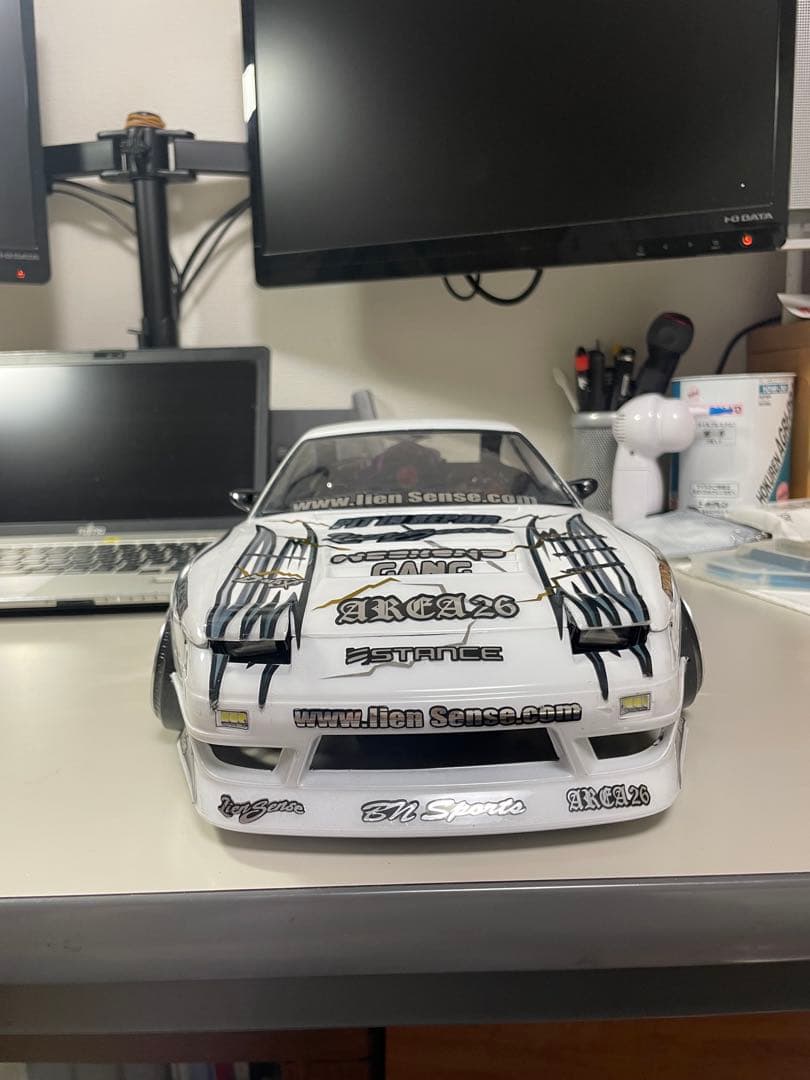 ラジコンボディー　ドリフト