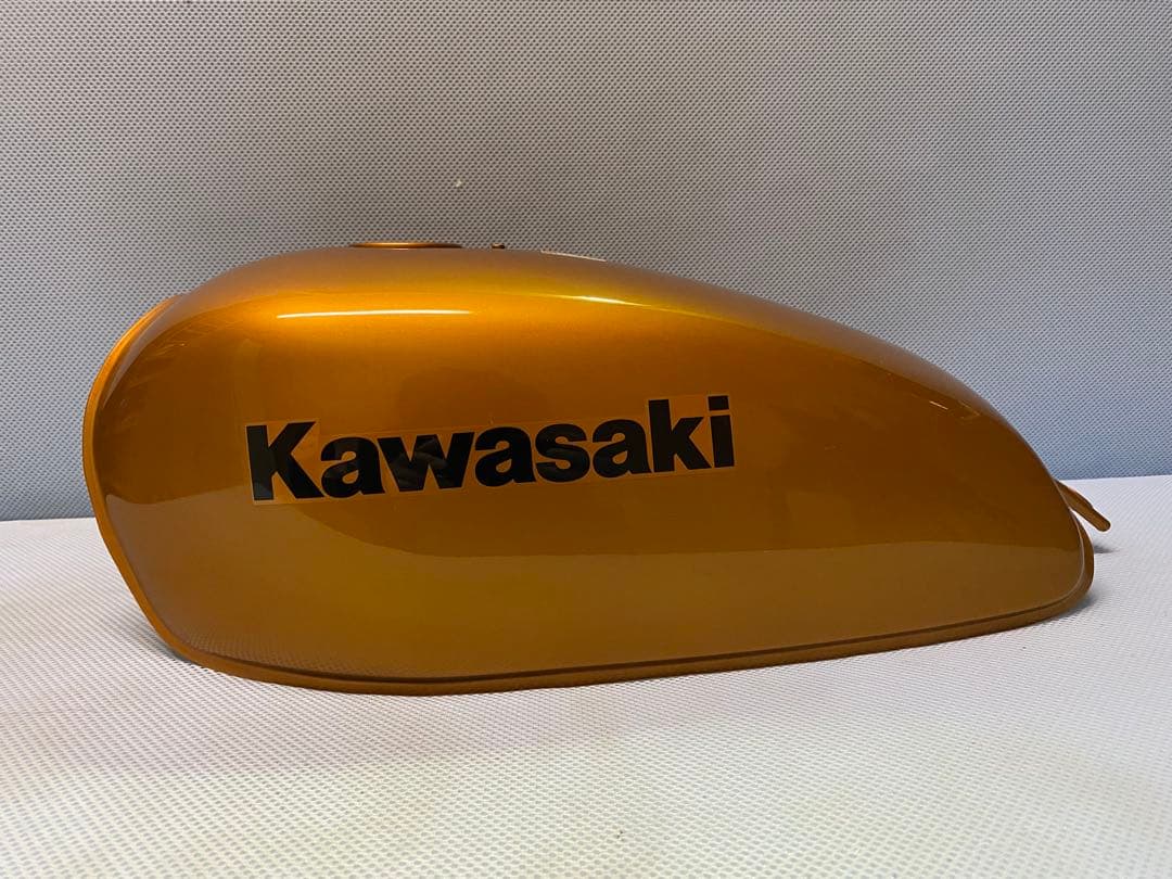 250TR 純正　フューエルタンク　金　キャブ