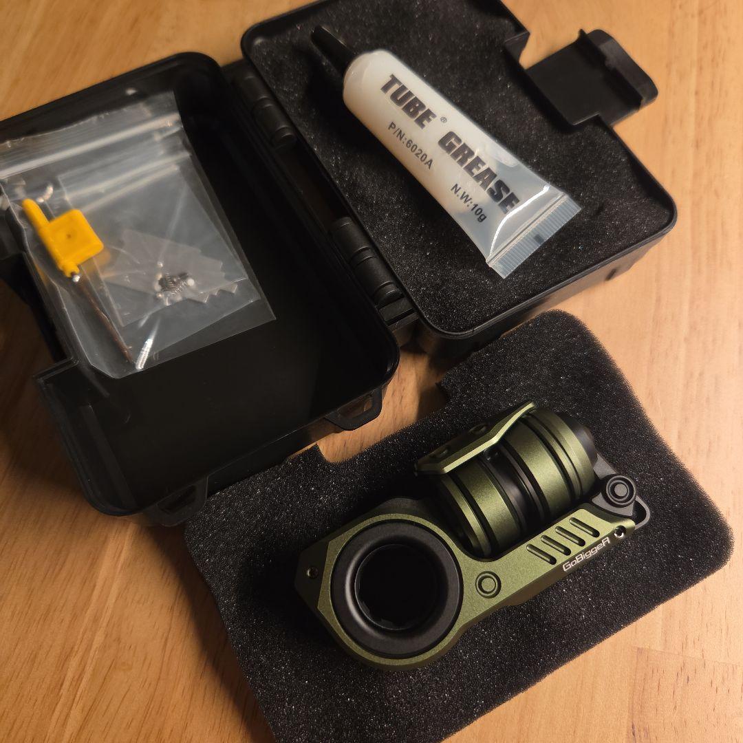 GoBiggeR Sinian Aluminum グリーン フィジェットトイ