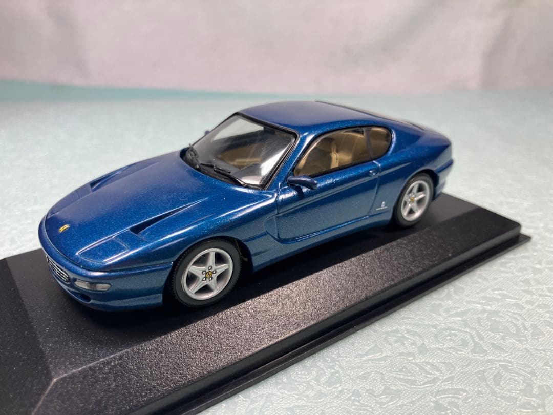 ミニチャンプス　フェラーリ４５6ＧＴ　クーペ　ブルー