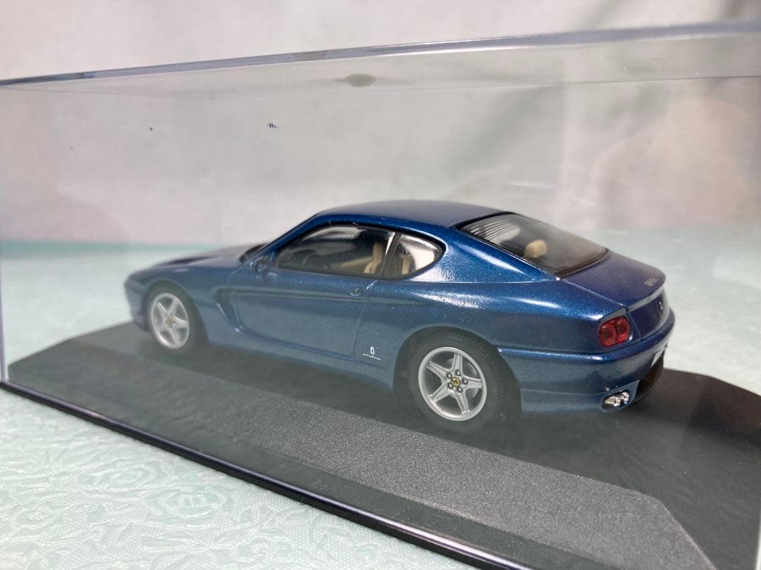 ミニチャンプス　フェラーリ４５6ＧＴ　クーペ　ブルー