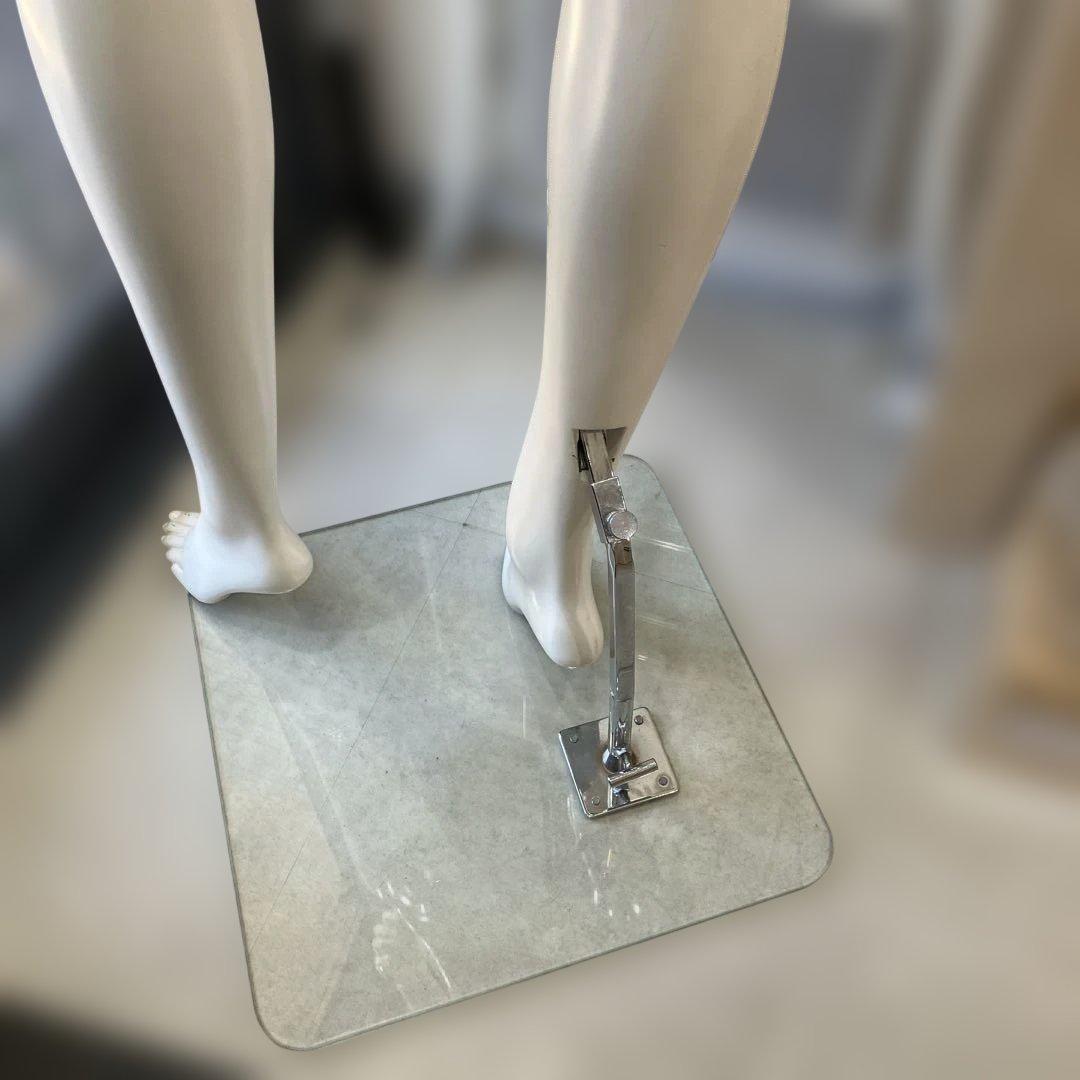 女性用ホワイトマネキン