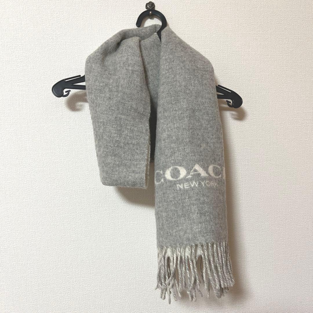 新品未使用コーチ、ロゴ入りウールマフラー