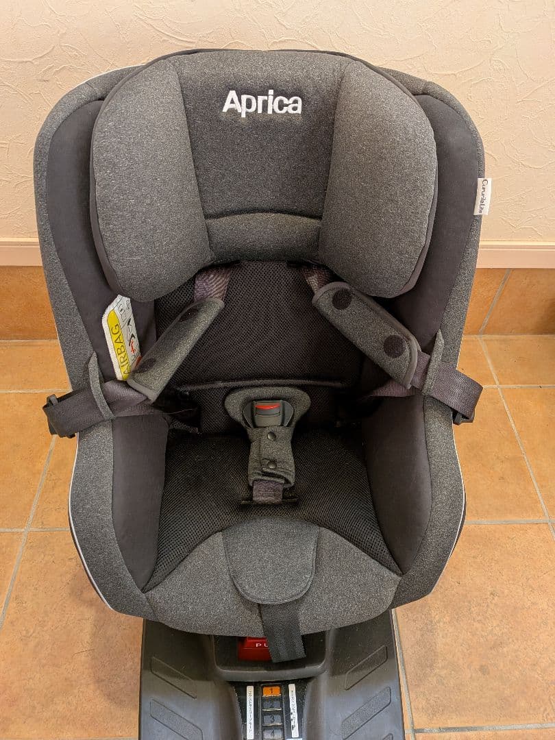 チャイルドシート　アップリカ　Aprica クルリラライト