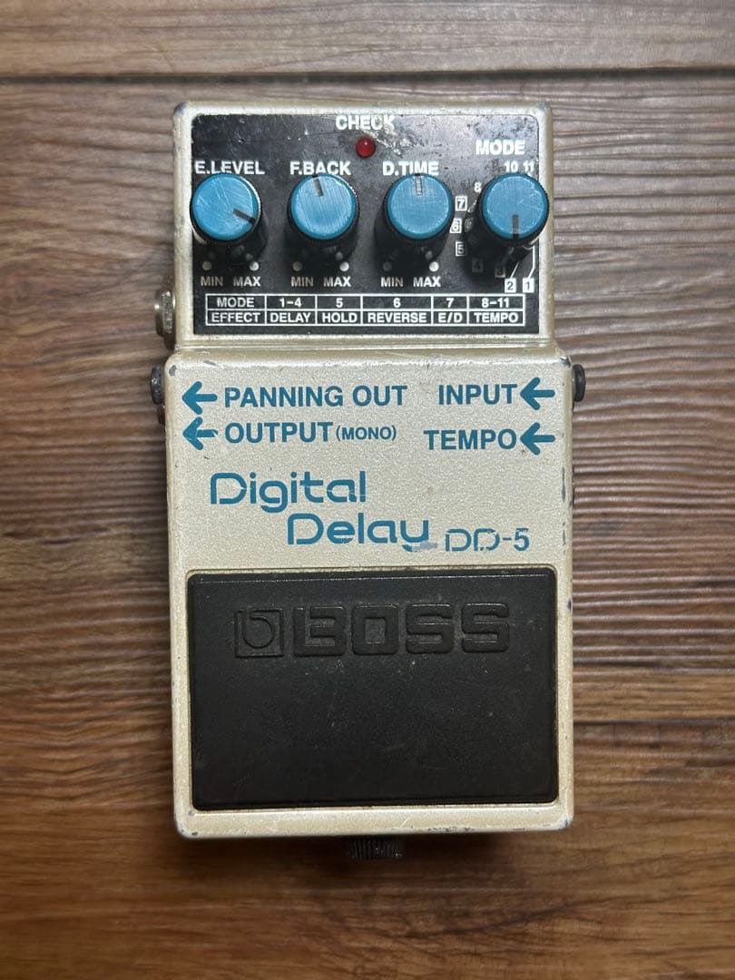 BOSS DD-5 デジタルディレイ　フットスイッチ付き
