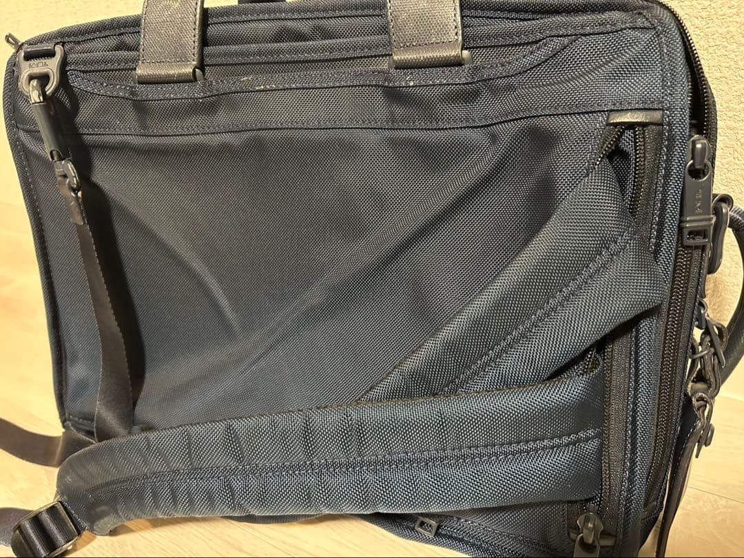 SHIPS別注　TUMI 3WAY ビジネスバッグ ストラップ付き 多機能