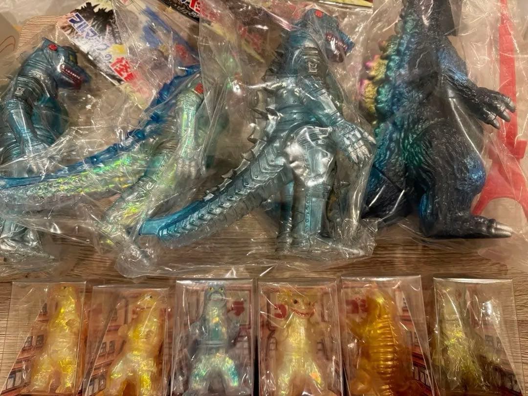 特撮のDNA ゴジラ　オーロラなど10体セット　メカゴジラ　クリア　フィギュア