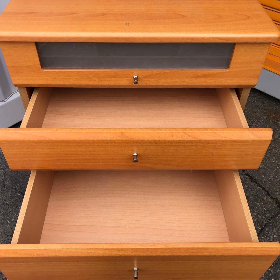 ナチュラルウッド 6段キャビネット ガラス窓付き