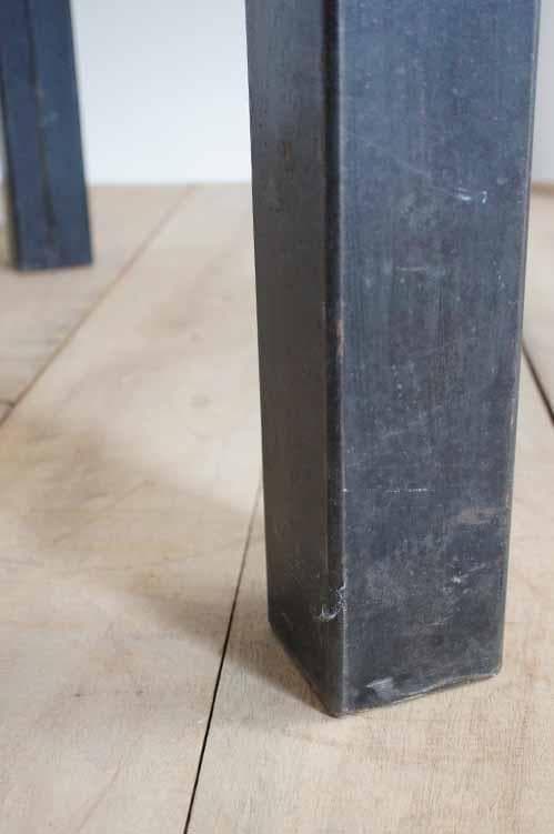 ヴィンテージ　アイアンウッドテーブル１ 51