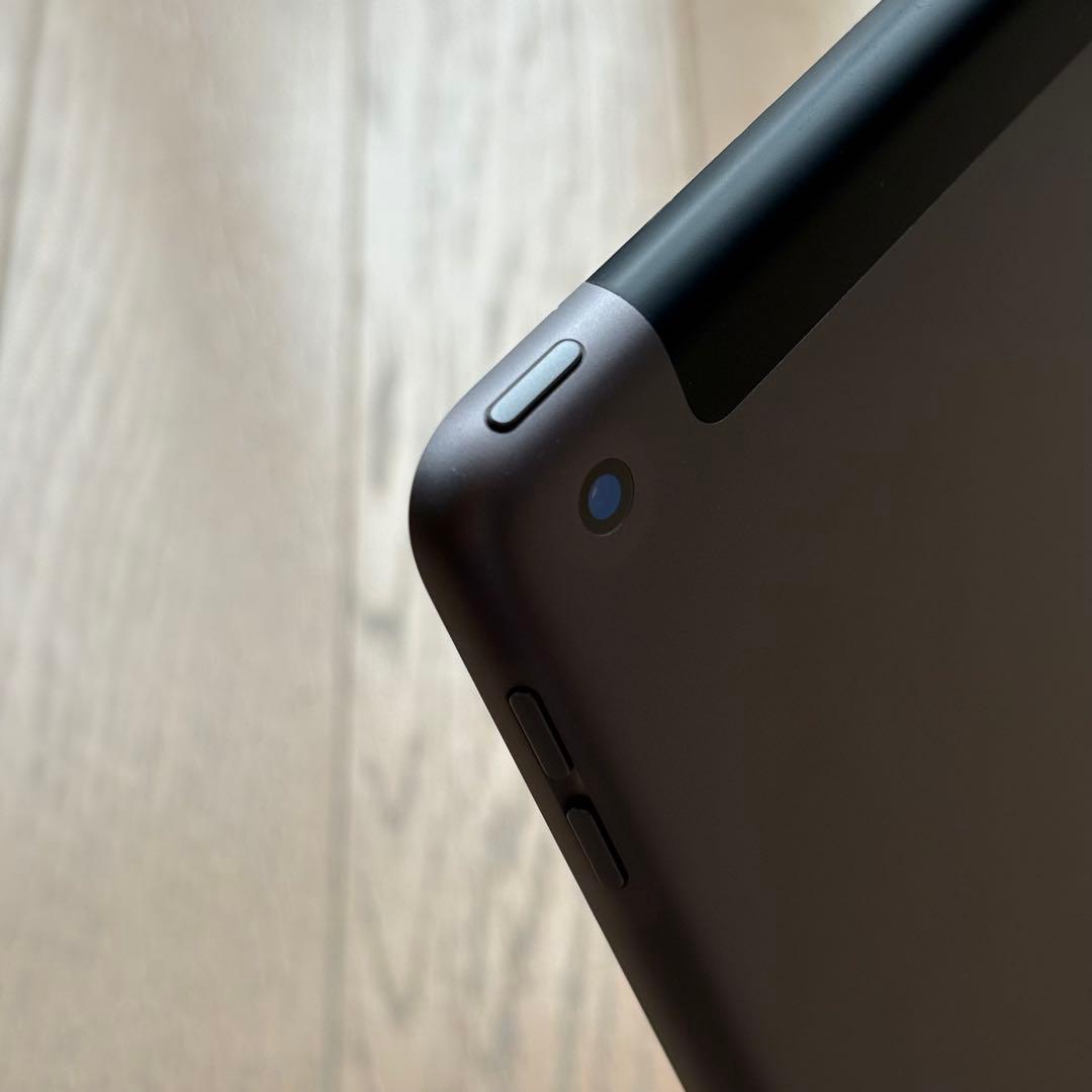 Apple iPad第８世代 スペースグレー WI-FIセルラーモデル100%