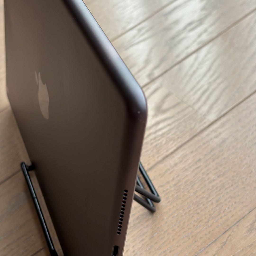 Apple iPad第８世代 スペースグレー WI-FIセルラーモデル100%