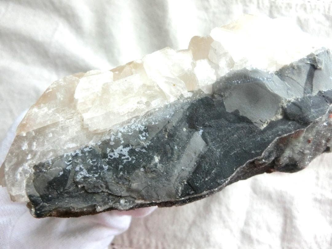 【カルサイト】 母岩つき 原石