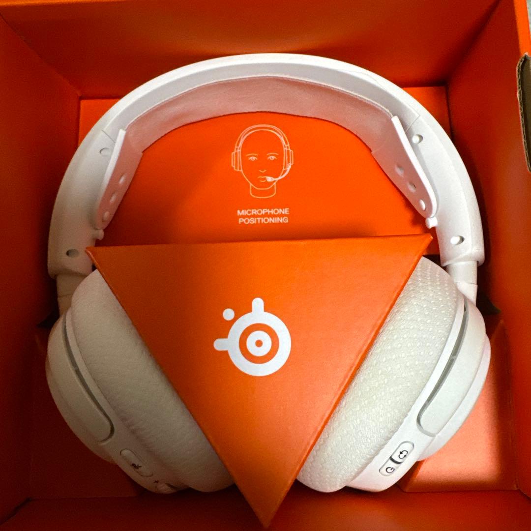 SteelSeries Arctis Nova 5 Wireless ホワイト