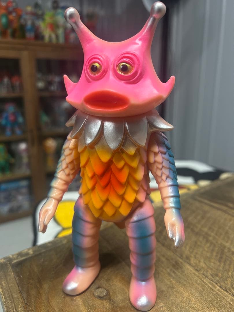 ブルマァク　ギロ星獣　フィギュア　ソフビ　ヘッダー　袋付き　ピンクカラー