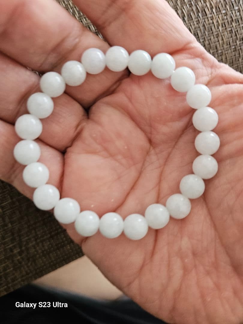 糸魚川翡翠氷種白翡翠８mm２３玉ブレスレット