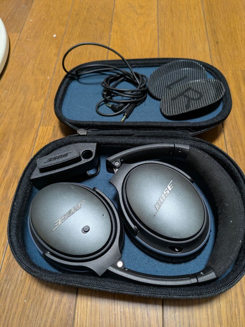 Bose ＱＣ２５ 有線ノイズキャンセリング機能付 ヘッドホン