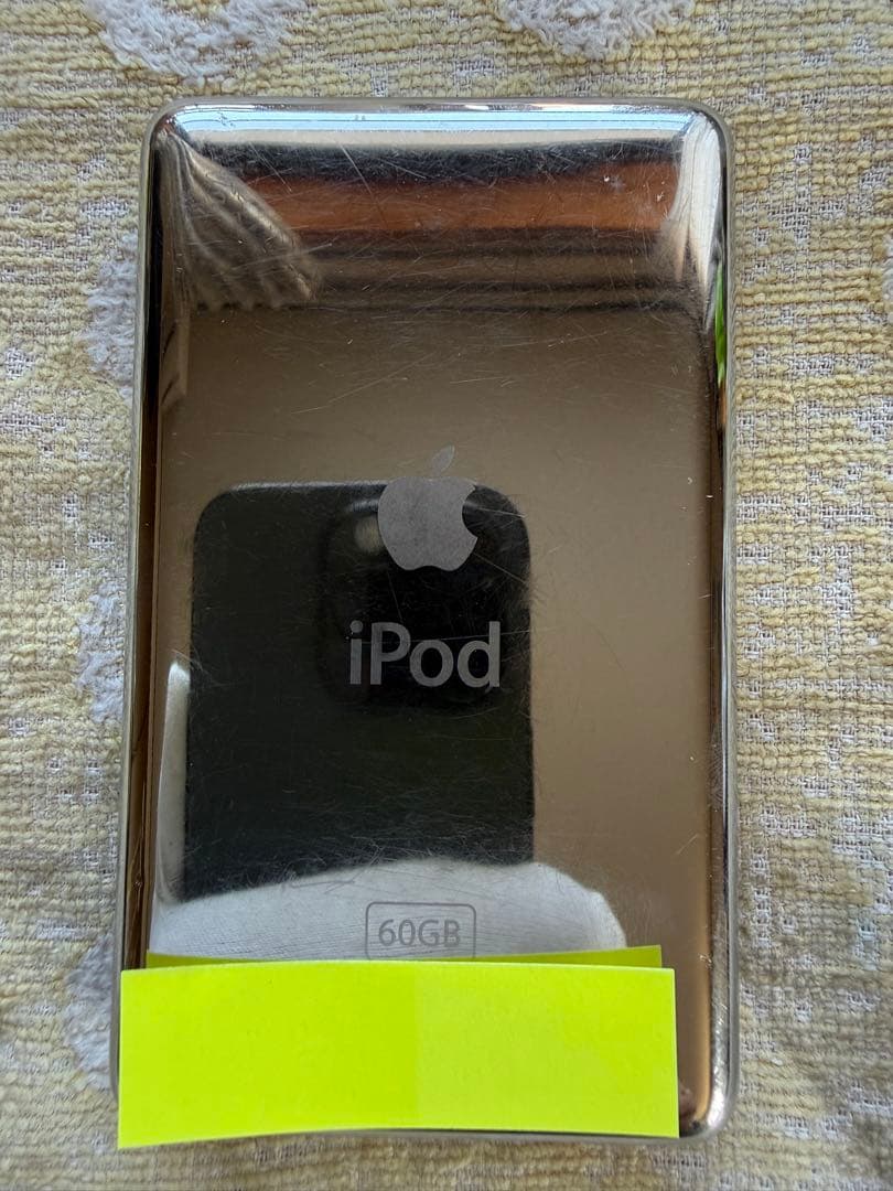 Apple iPod 第5世代 A1136 60GB ホワイト