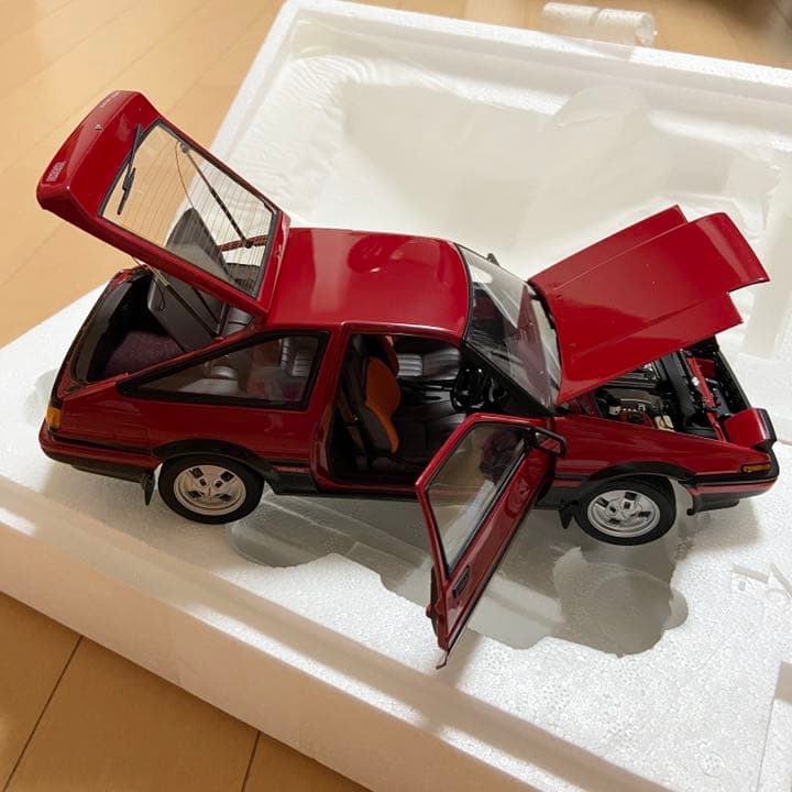 カー模型ラジコン　トヨタ　スプリンター　トレノ　GT APEX AE86 レッド