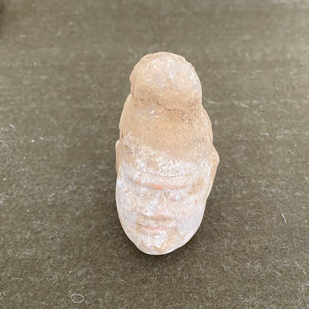 唐時代胡人俑　(頭部だけ)