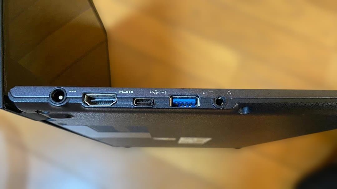 富士通 WU2B3/ i5-8250U/ 8GB/ 256GB タッチパネル