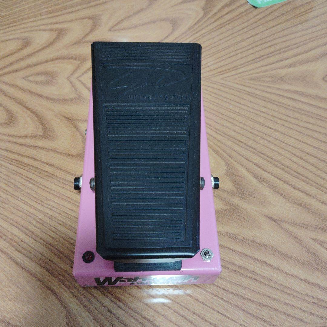 E DENNIS ワウペダル　メイドインチェコ