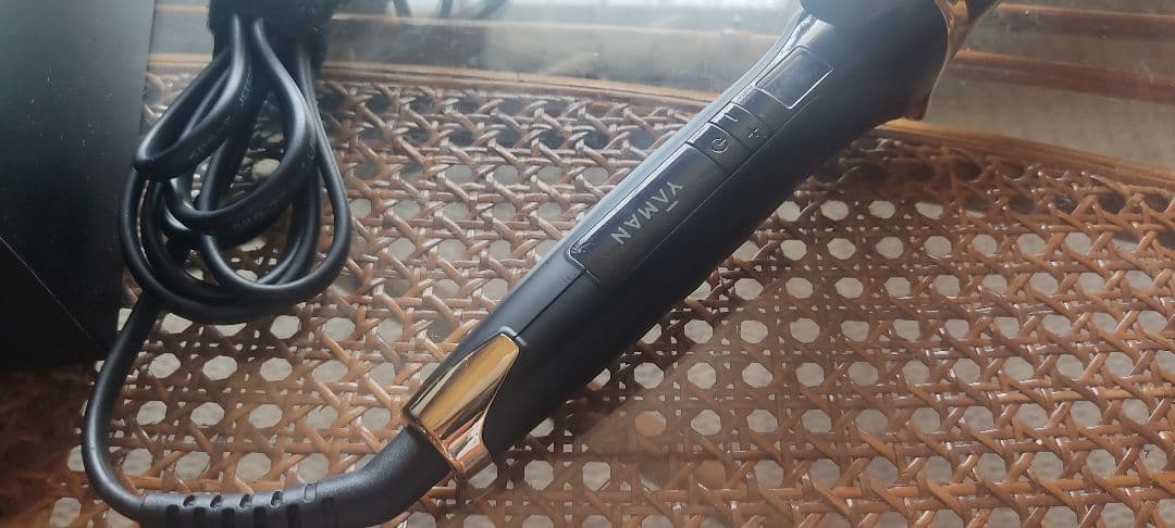 美品　YA-MAN カールヘアアイロン ブラック 収納ケース、説明書付き