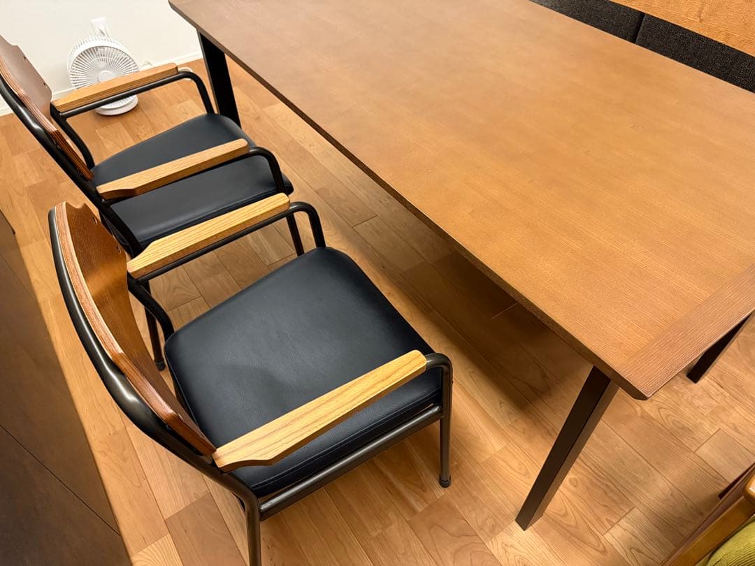 unico ウニコ　ダイニングテーブルと椅子セット