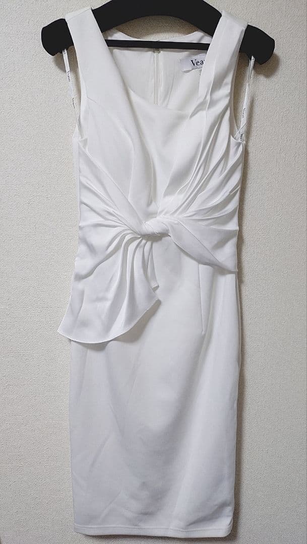 【ヴュート】ドレープウエストタッ サテンファスナータイトミディアムドレス