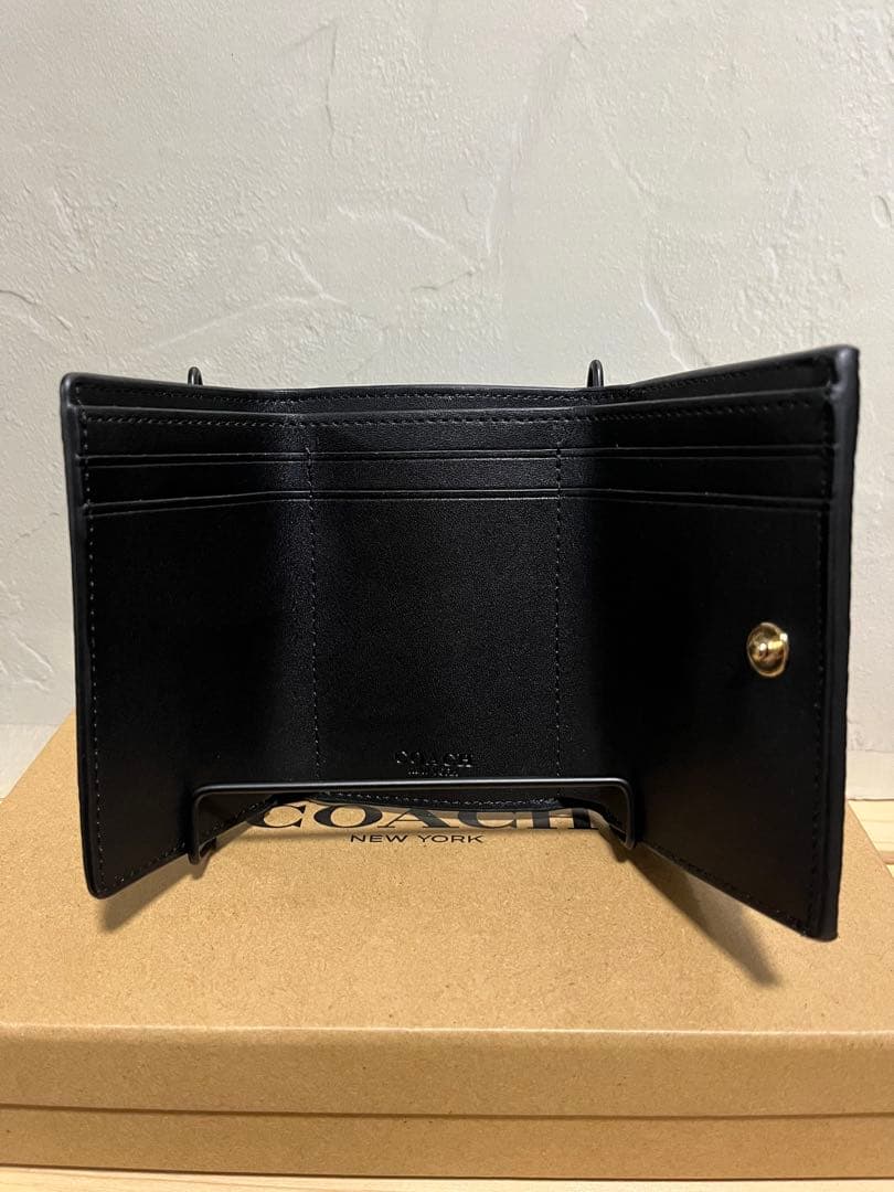 ✨️新品未使用✨️COACH ブラック 三つ折り財布